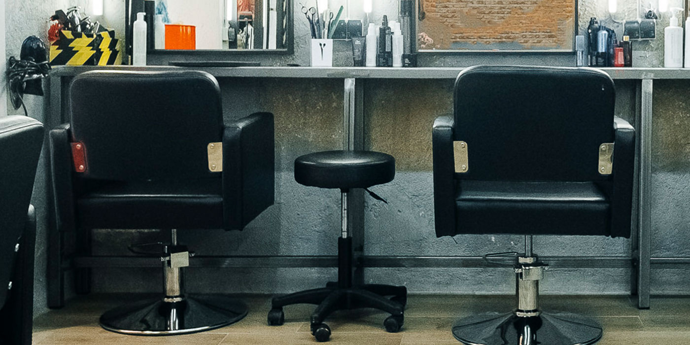 [en]hair salon (MADRID)[fr]Salon de coiffure (MADRID)[es]Peluqueria las niñas del garage (MAD)[]